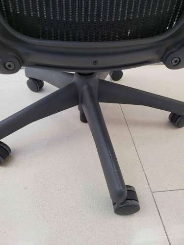 Herman Miller Aeron Chair Size B