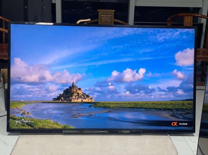 Hisense ()UX ULED X 4K Mini LED