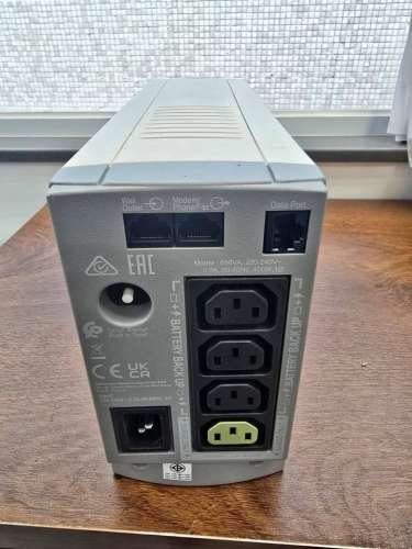APC Back UPS 650v