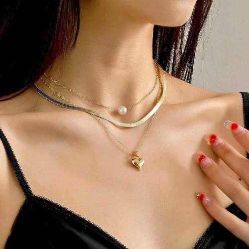 20hkd for all 3pcs necklace set