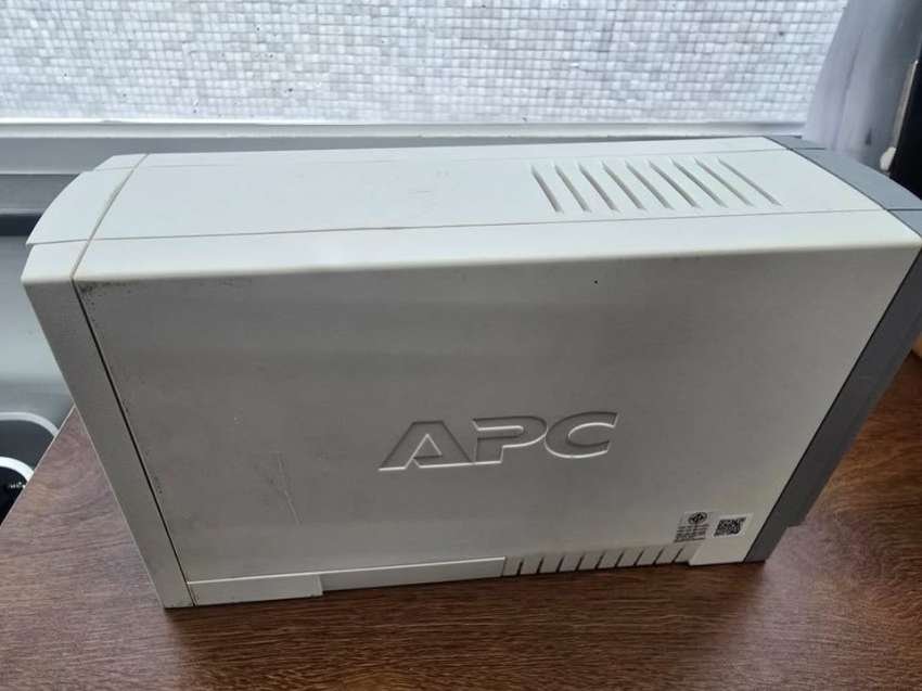 APC Back UPS 650v