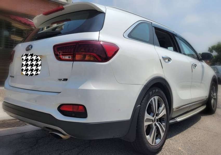 Private Sale 2018 KIA Sorento GT (7 leather seater) 93, 000km