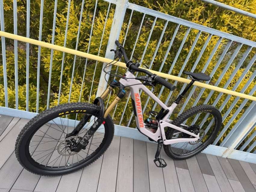 Santa Cruz Nomad V6 Bicycles