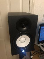 Yamaha HS7 (Pair) Like New Power supply is 110V convertor needed 220110v