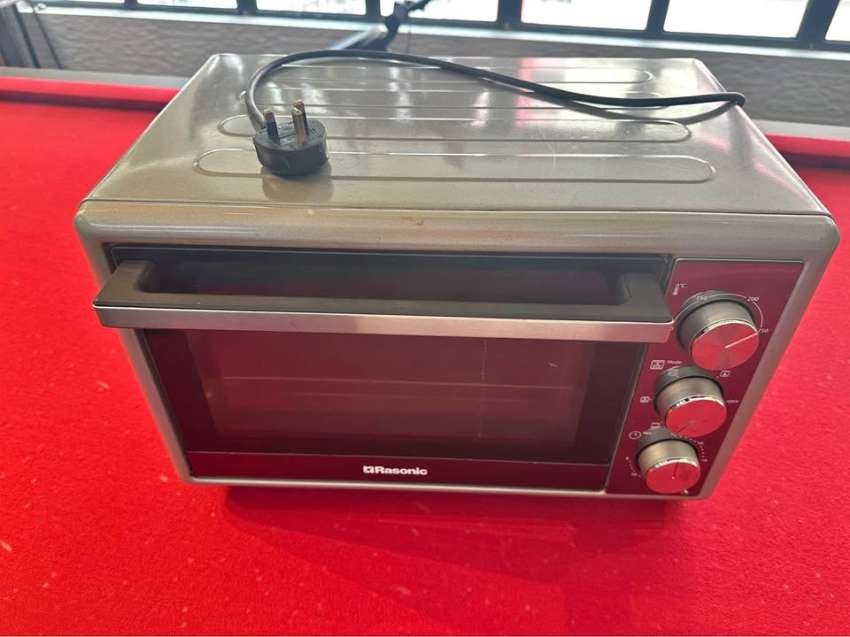 Color Red Steam Oven Brand name DESI pick up only  ALLWAY GARDEN 16 On yat stre