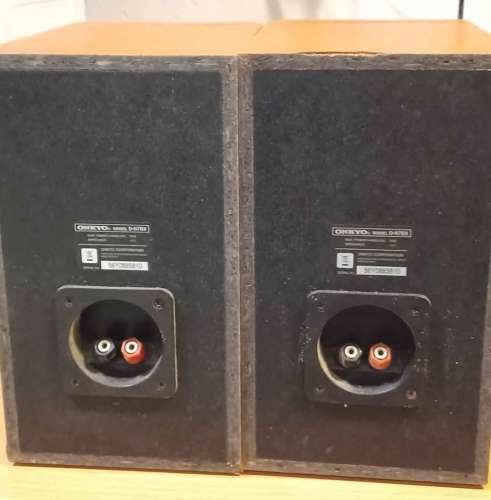  Onkyo bookself speakers
