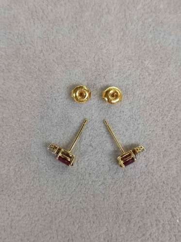 Yellow Gold Ruby