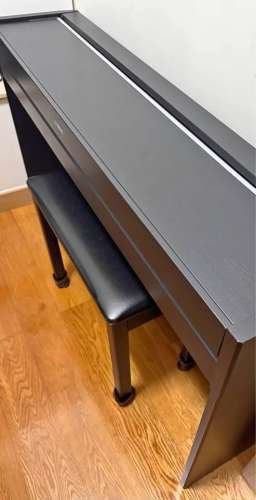 YAMAHA YDPS52 Electronic Keyboard