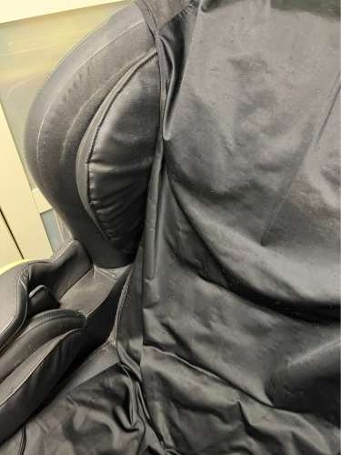 OTO Essence ES06B Massage Chair OTO 