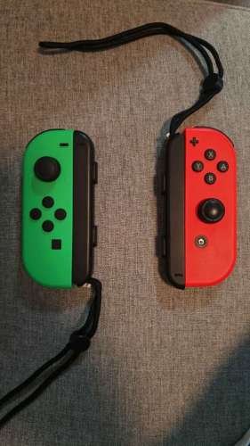 Switch full set with 2 extra controllers