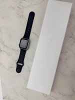 Apple Watch S8