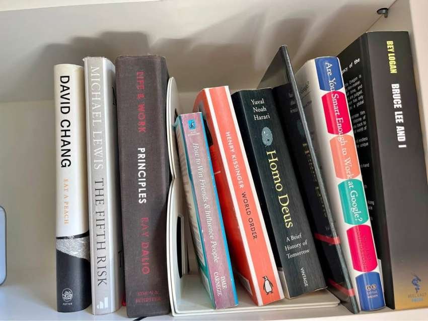 Books non fiction and investment, finance