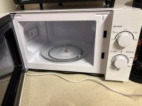 Midea Solo 20L Microwave Oven