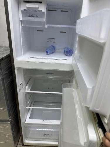 Fridge in very good working condition like