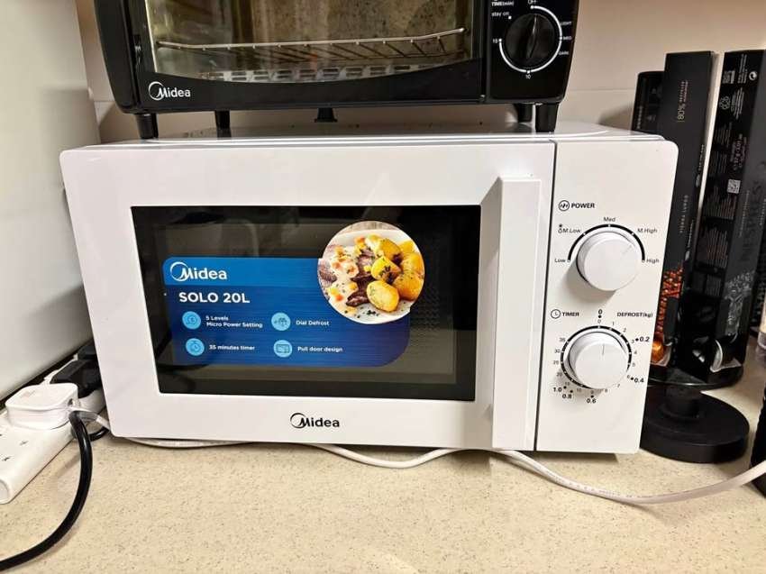 Midea Solo 20L Microwave Oven