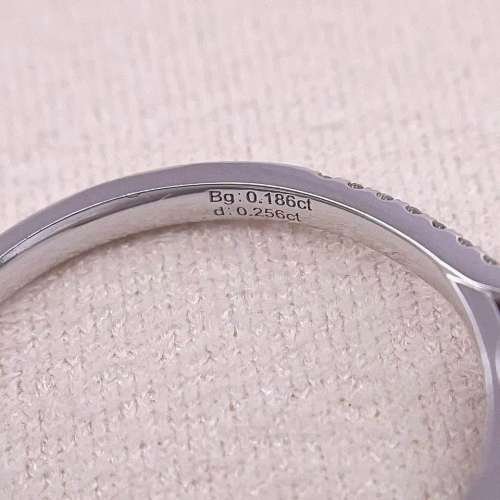  18K white gold