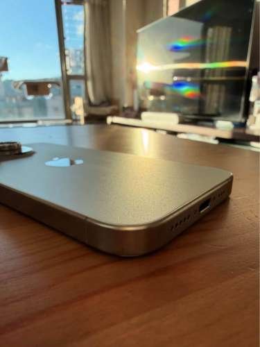 iPhone 15pro 256GB Natural Titanium