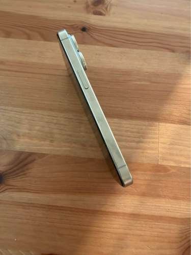 iPhone 15pro 256GB Natural Titanium