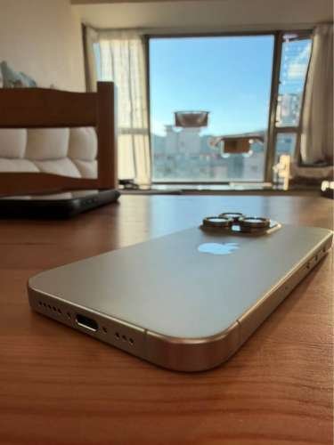 iPhone 15pro 256GB Natural Titanium