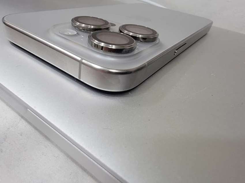 iphone 15 pro 256GB