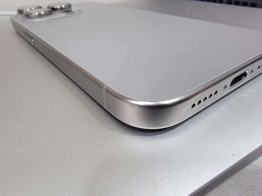 iphone 15 pro 256GB