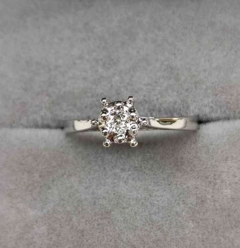 14K White Gold Diamond Ring