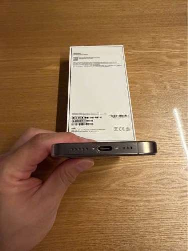 iPhone 15 pro 512gb