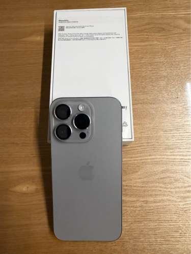 iPhone 15 pro 512gb
