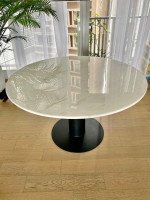 Beautiful Marble Table w Black Base