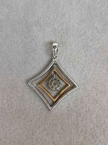 18K White and Yellow Gold Combination Diamonds Pendant