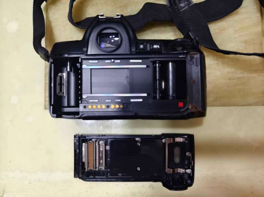 Nikon F801