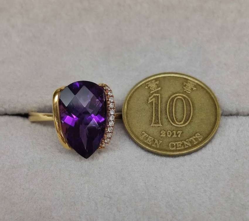 18K Yellow Gold Amethyst with Diamonds Ring