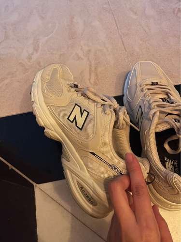 New Balance 530 Beige