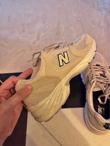 New Balance 530 Beige