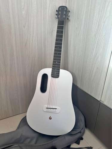 Lava me play white