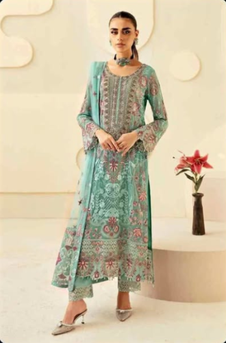 Pakistani Cloth in Hong Kong