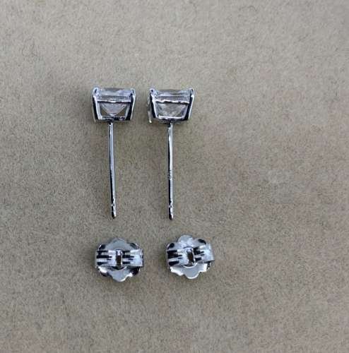 9k 4mm 9K white gold 4mm CZ