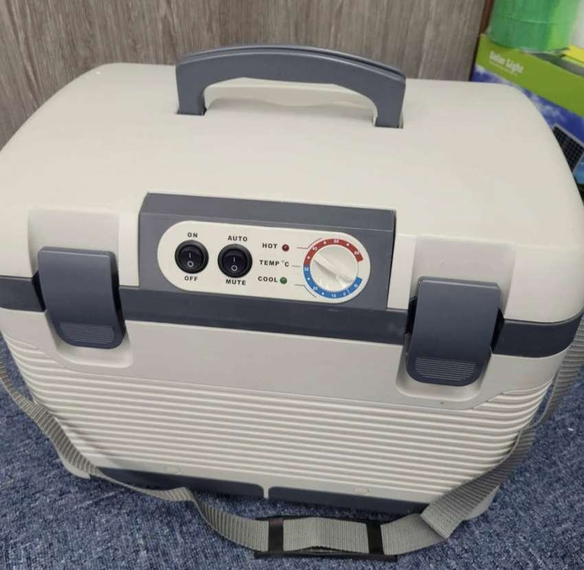 Cooler and Warmer 18L