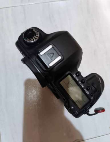Canon  5d5