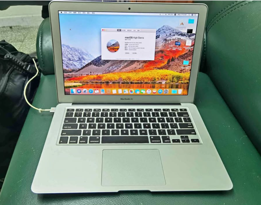 Macbook 2015 almost new condition 512 GB