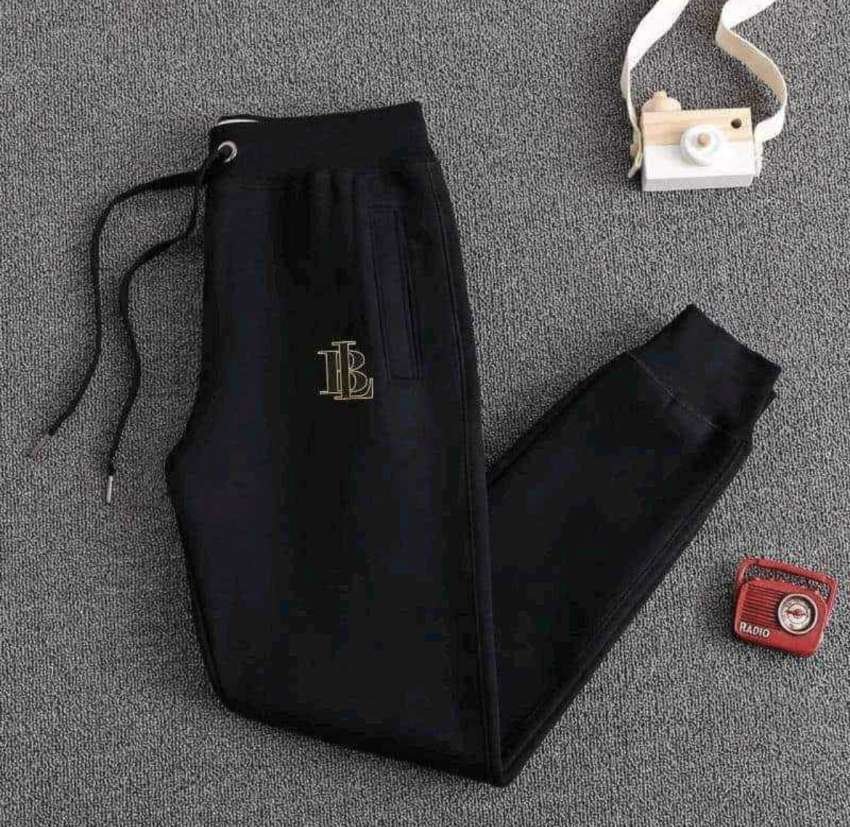 Women sports pant sale in Hong Kong