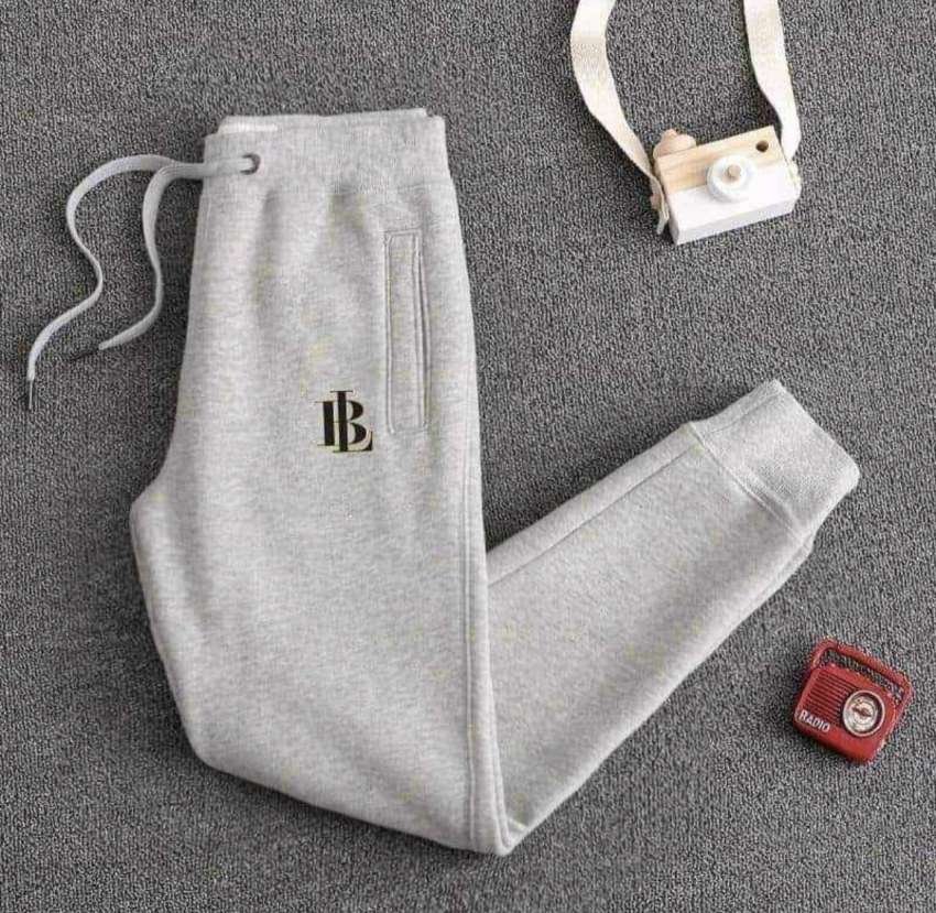 Women sports pant sale in Hong Kong