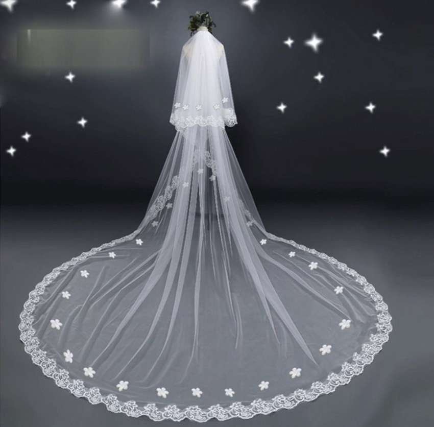 Wedding dress in Hong Kong 1000 HKD